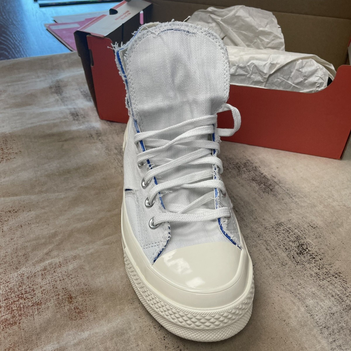 sga converse on feet