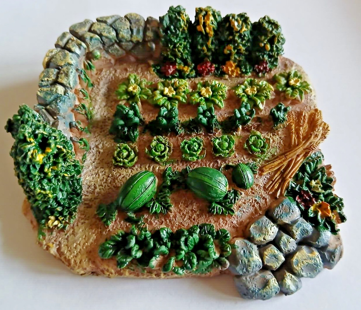 KRIPPE rot-rosa - GARTEN - CM. 10X9,5X3 HARZ