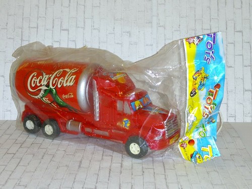 Coca-Cola Soda Dosenform Tanker Semi Truck Coke Coolness Endlos Werbung - Bild 1 von 5