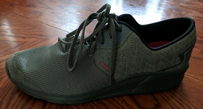 mens olive green sneakers