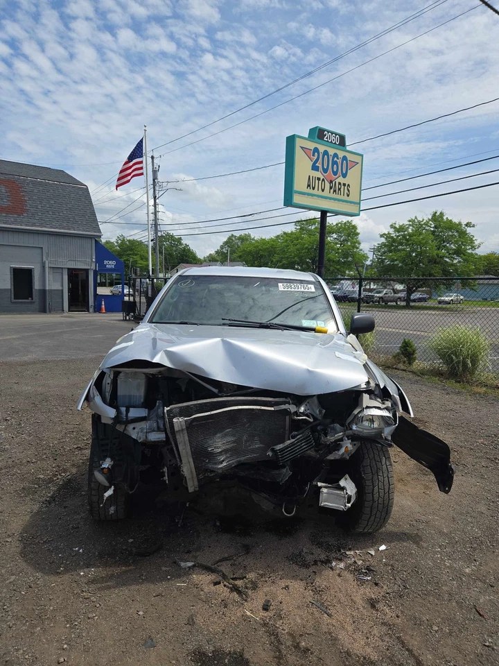 Used Front Left Door Window Regulator Front fits: 2011 Toyota Tacoma Crew Cab 4 Foto 3 de 4