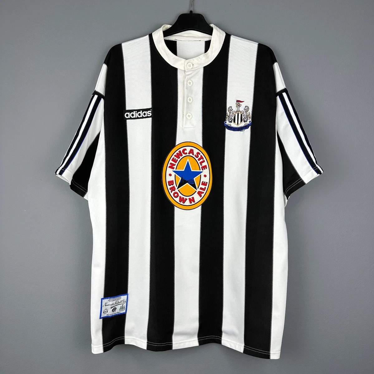 Preços baixos em White Newcastle United International Club Camisas Preços baixos em White Newcastle United International Club Camisas