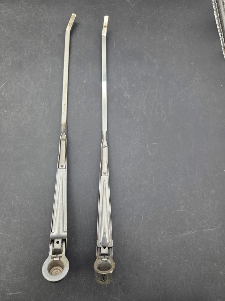 Brazos limpiaparabrisas Jeep Trico vintage años 60 cromo acero inoxidable Wagoneer Gladiator J-truck Foto 4 de 4