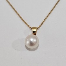 1880 Mikimoto Pearl Necklace in 18K Yellow Gold, 7.6mm