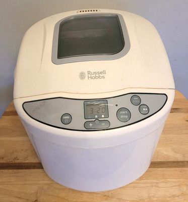 Russell Hobbs 18036 Brotbackautomat Schnellbacken Brotmaschine Küche 660W Weiß.