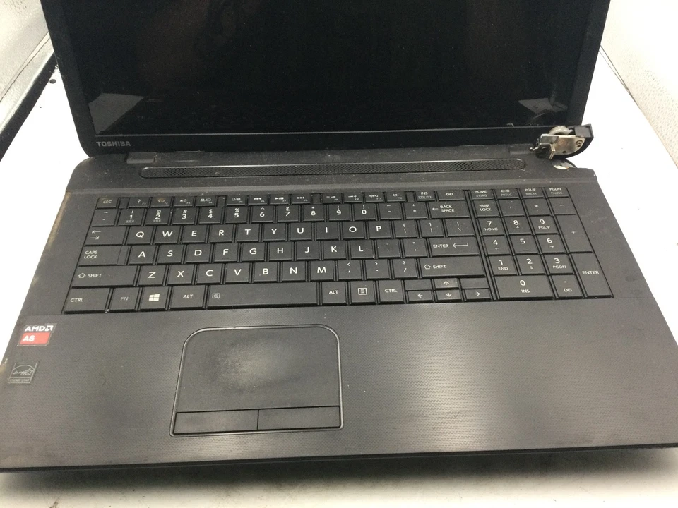 TOSHIBA SATELLITE C75D-B7260 - FOR PARTS - MISSING PARTS -READ DESCRIPTION - BB - Image 3 of 4