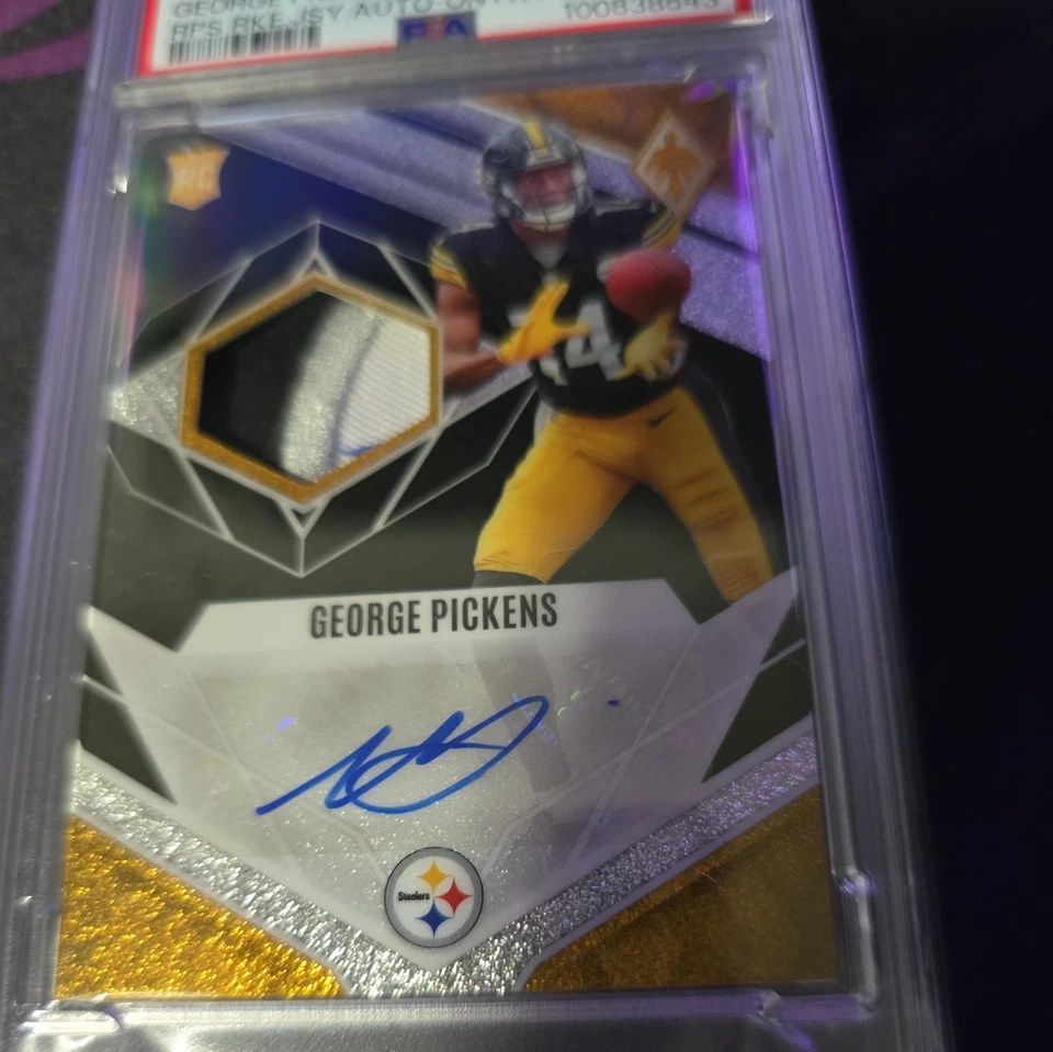 2022 Panini Phoenix - RPA Rookie Auto George Pickens Onyx /25 FOTL PSA 8 - Image 4 of 4