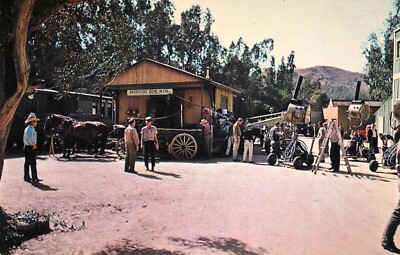 UNIVERSAL CITY STUDIOS KALIFORNIEN - MEDIZINBOGEN WYOMING - POSTKARTE
