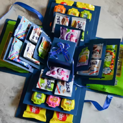 Erstellen Sie eine einzigartige Überraschungs-Explosionsbox zum Valentinstag DIY Geschenke mit Memori