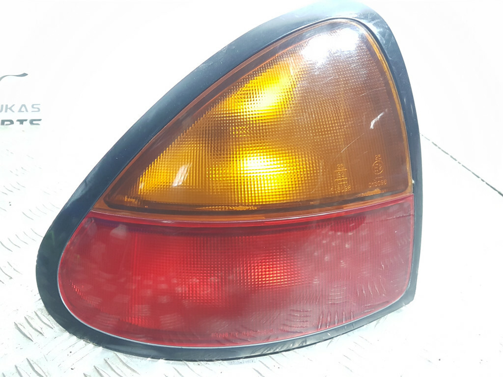 Mazda 323 1995 Rear Left Tail Light Rear Lamp Outer 013096 GUST25662