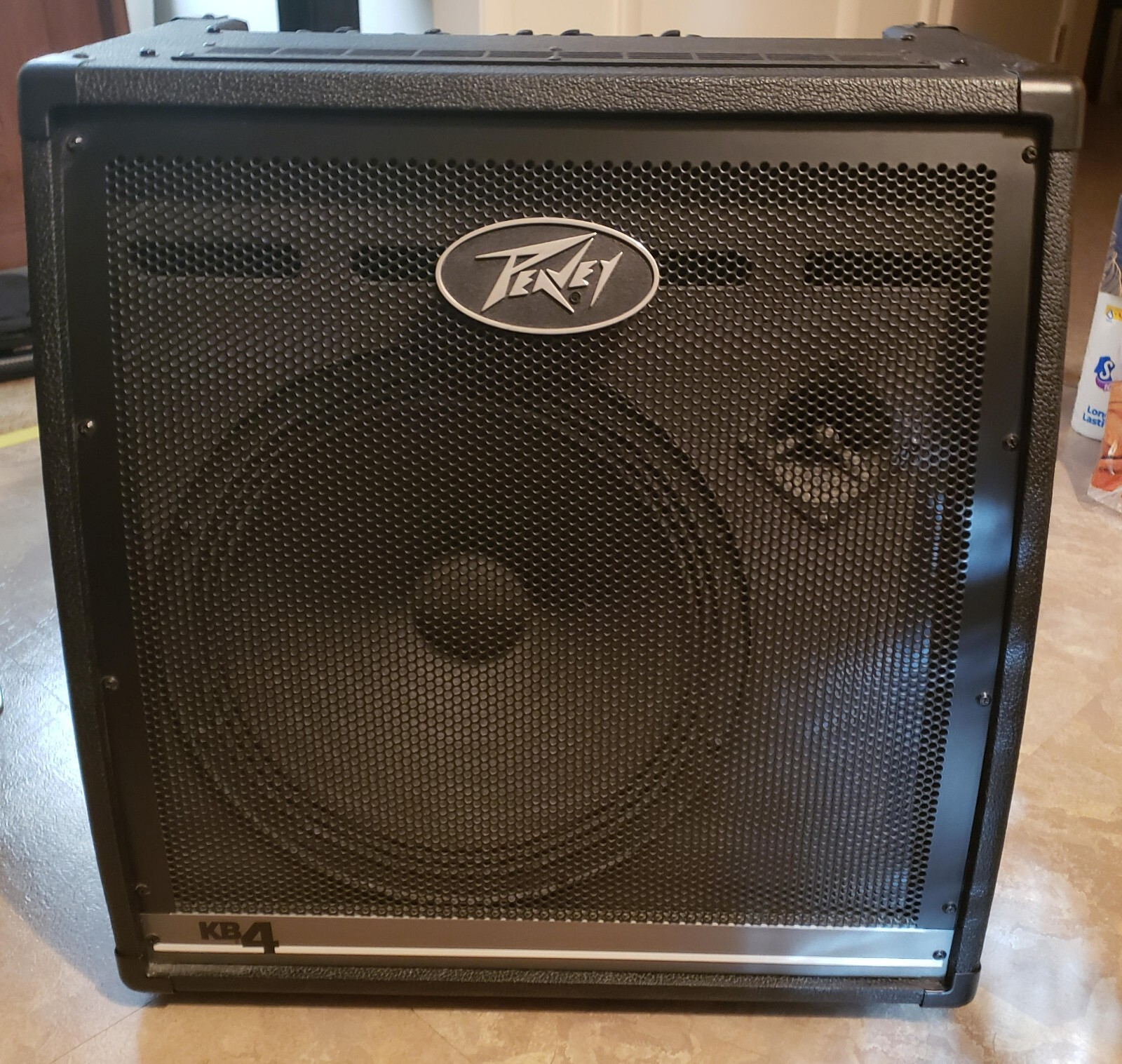 Peavey KB4 Professional Keyboard Amplifier for Enhanced Sound Quality