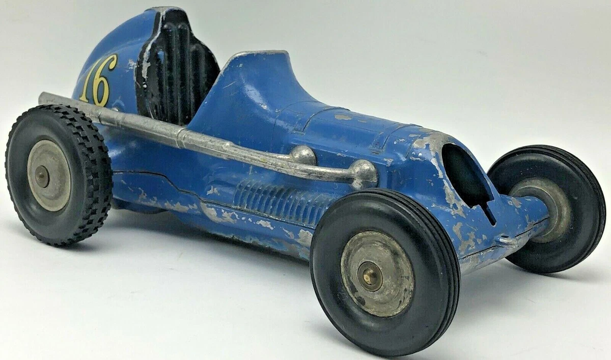23: A ROY COX THIMBLE DROME CHROMED ALUMINUM TETHER CAR