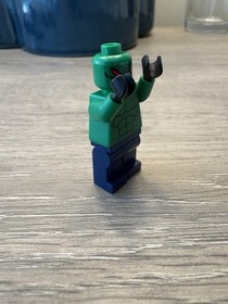 Lego Batman 2006 Killer Croc Minifigure 7780 GREAT CONDITION