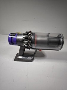 Dyson V10 Staubsauger - Gebrauchter Zustand, Schwacher Akku, Defekte Teile
