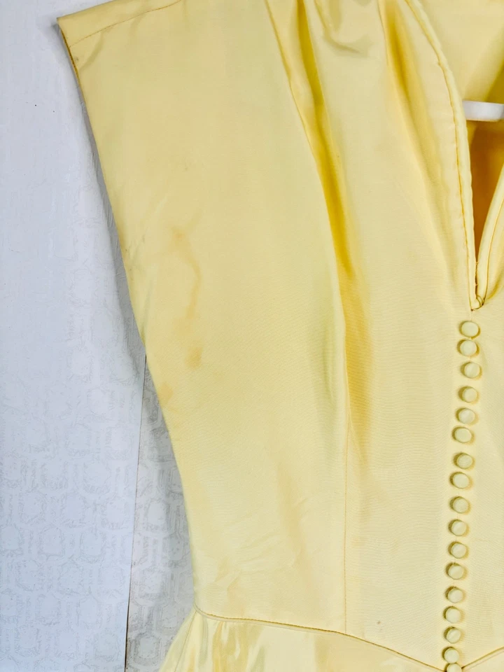 VESTIDO DE FIESTA DE TAFETÁN AMARILLO DE COLECCIÓN AÑOS 40-50 LARGO COMPLETO PRINCESA GRADUACIÓN*TIENE MANCHAS*S/M Foto 4 de 4