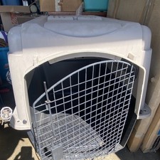 Petmate Plastic Steel Dog Crate with Metal Door