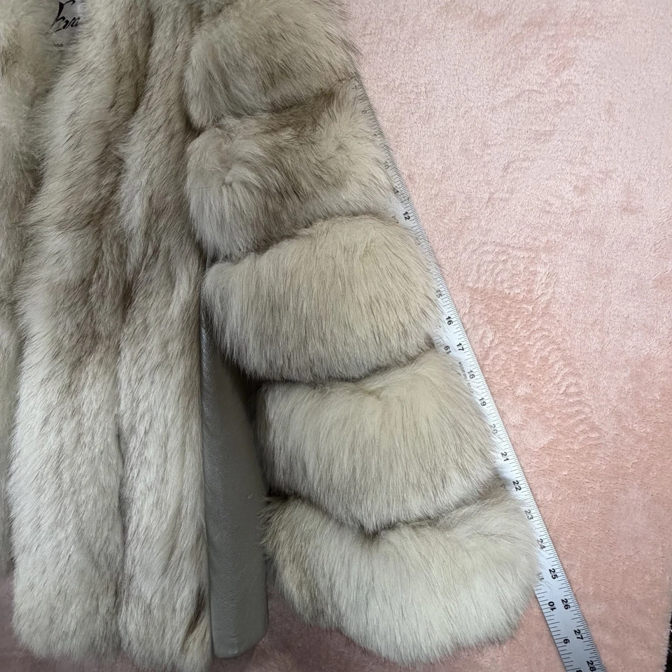 Evans 女式 M/L 银色狐狸毛皮大衣皮革口音芝加哥巴黎米兰阅读 — 第 3/4 张图片