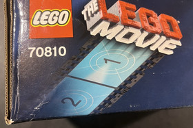 LEGO The LEGO Movie: MetalBeard's Sea Cow (70810) * Not Mint * New * Retired *