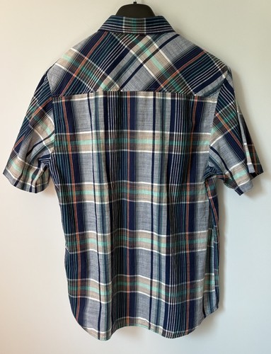 Camisa KAVU Para Hombre Mediana Manga Corta Abotonada Nueva Con Etiquetas Solsticio Marea Lunar Nueva Con Etiquetas - Imagen 13 de 13