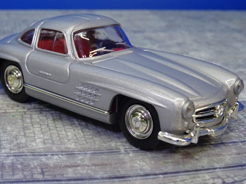 Del Prado 1:43 Triumph Subaru MB Alfa Audi BMW Renault VW Lamborghini VF 415-427 - Bild 78 von 79