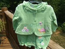 Nursey Rhyme 2pcs outfit green 6-9 M nwt