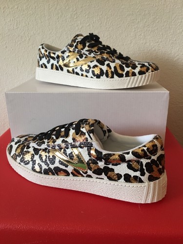 leopard print tretorns