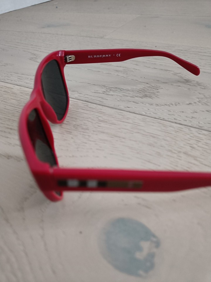 Burberry Sunglasses Red & signature pattern BE4131 3364/87 eBay