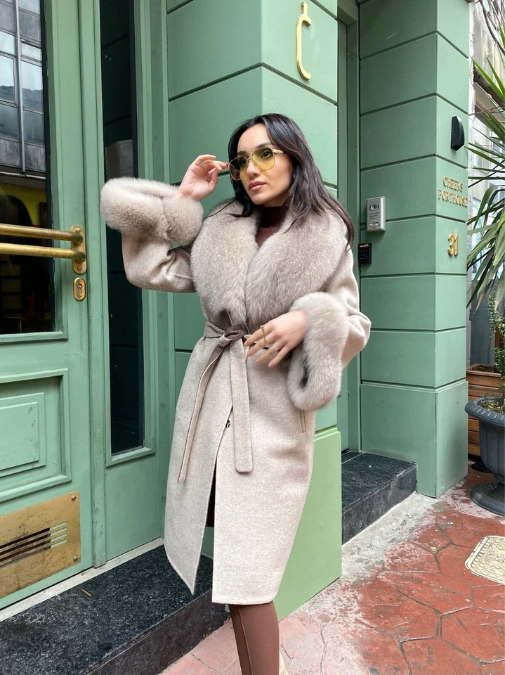 100% Alpaca Women's Winter Coat Real Fox Fur Long Overcoat Stylish Soft Beige - Image 4 of 4