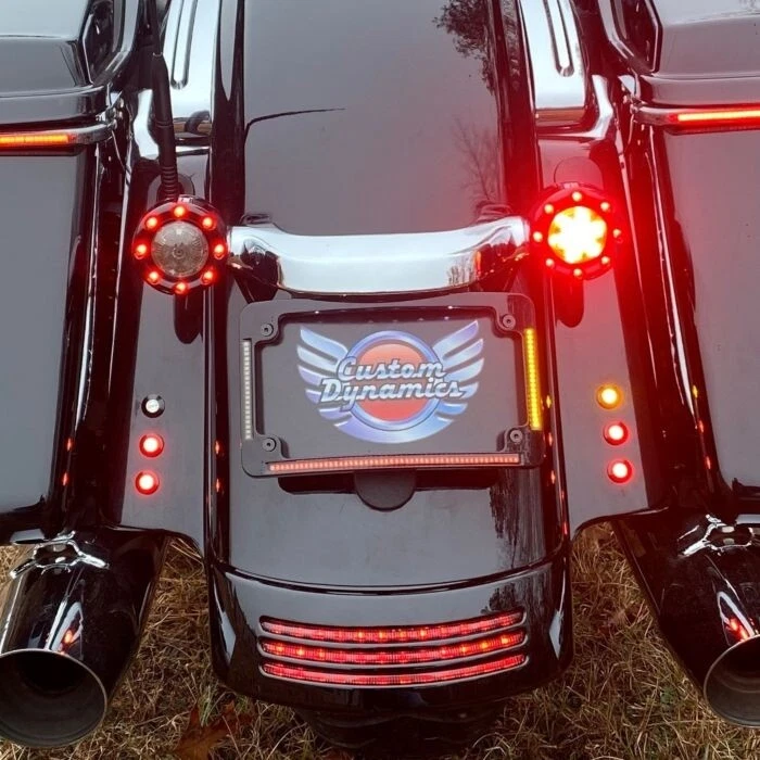 Marco de etiqueta de matrícula LED radio negro Custom Dynamics 97-13 Harley Softail Foto 2 de 3