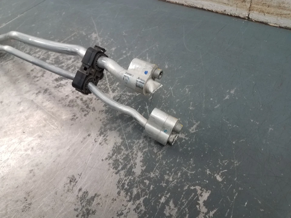 Porsche 911 GT3 991.1 2014 tuberías de aire acondicionado a través del túnel #3456 A4 Foto 2 de 4