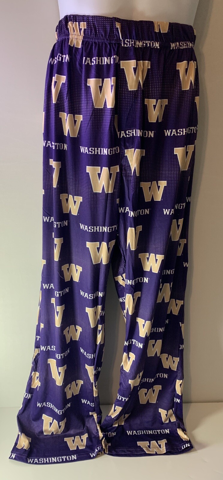Washington Huskies Men’s Large 3840 NCAA SOFT Scatter Pattern Pajama