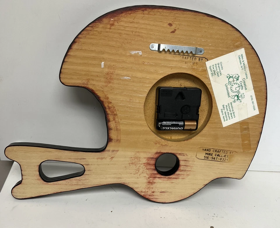 Reloj de pared de madera de fútbol americano vintage hecho a mano de los Washington Redskins hombre cueva Foto 4 de 4