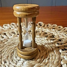 Collectible Manual Sand Timer, Hourglass Time Keeper, Kitchen Accessories 4"