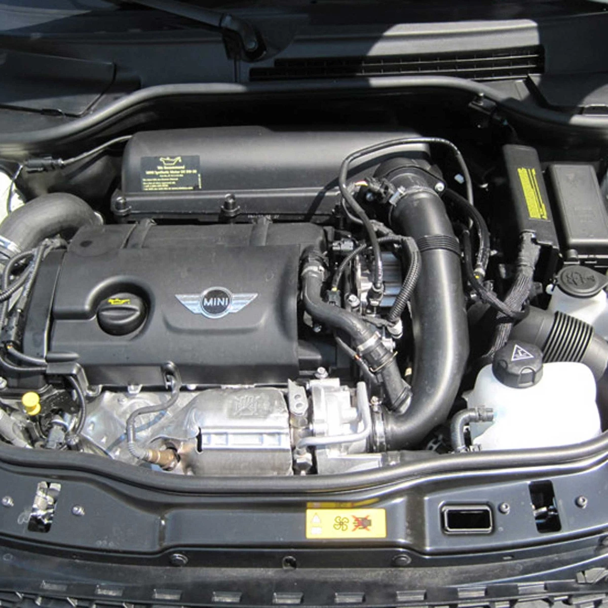 Peugeot 207 air on sale filter