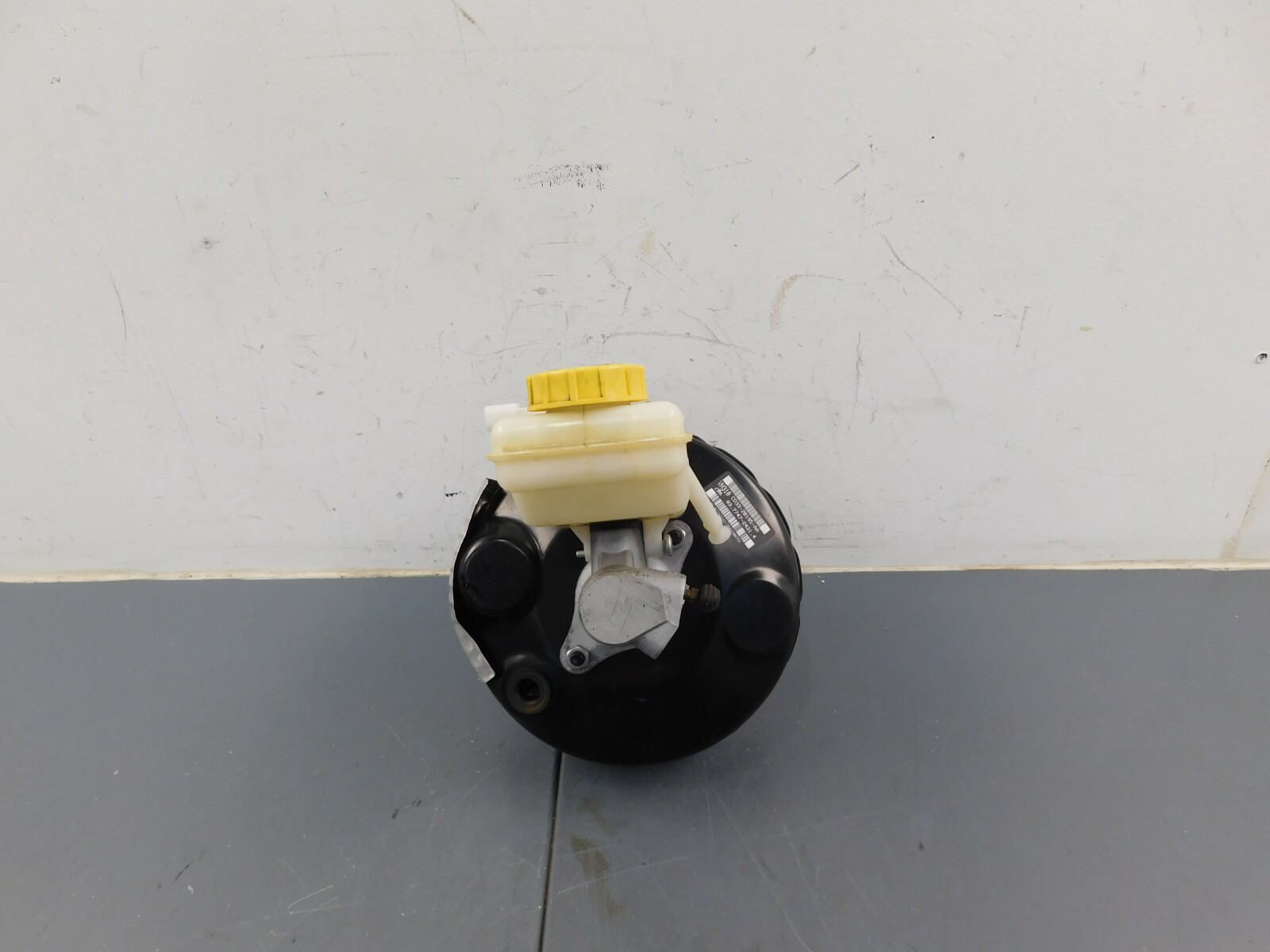 2014 12 - 18 Aston Martin V12 Vanquish Master Cylinder / Booster #1697 L5  