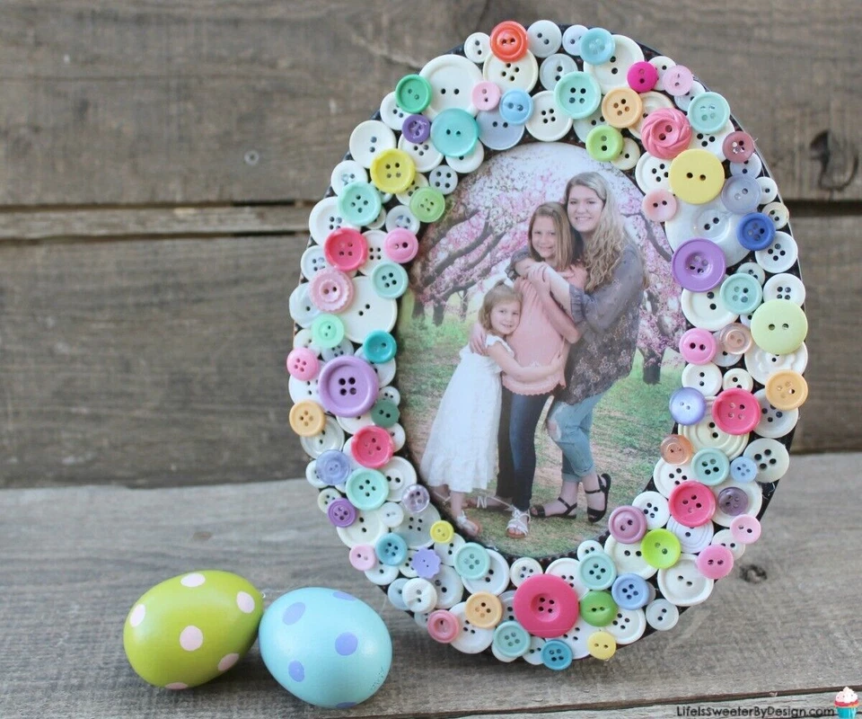 Assorted Mixed Buttons Arts Crafts Card Making Scrapbooking Sewing Round - Image 2 of 4