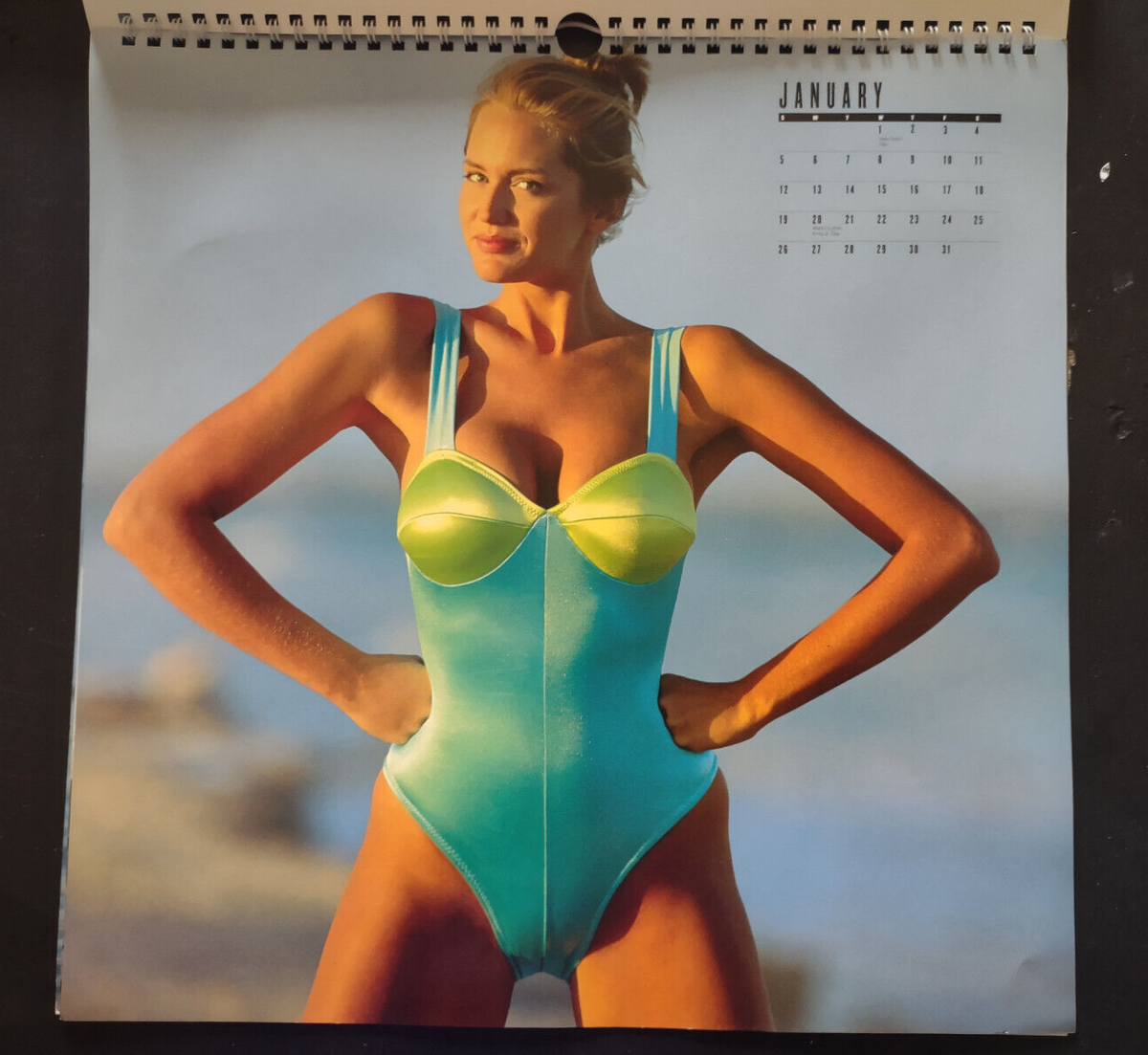VINTAGE 1992 SPORTS ILLUSTRATED SWIMSUIT CALENDER | eBay