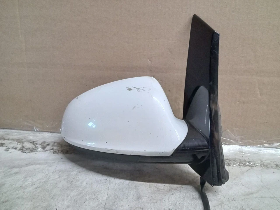 2013 - 2017 BUICK VERANO RIGHT PASSENGER SIDE VIEW MIRROR W/ BLIND SPOT ALERT - Image 3 of 4