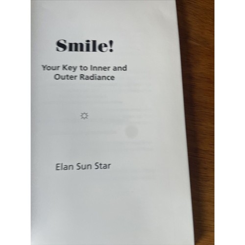 Smile! The Secret Science of Smiling PB Photos Book - Imagen 4 de 5