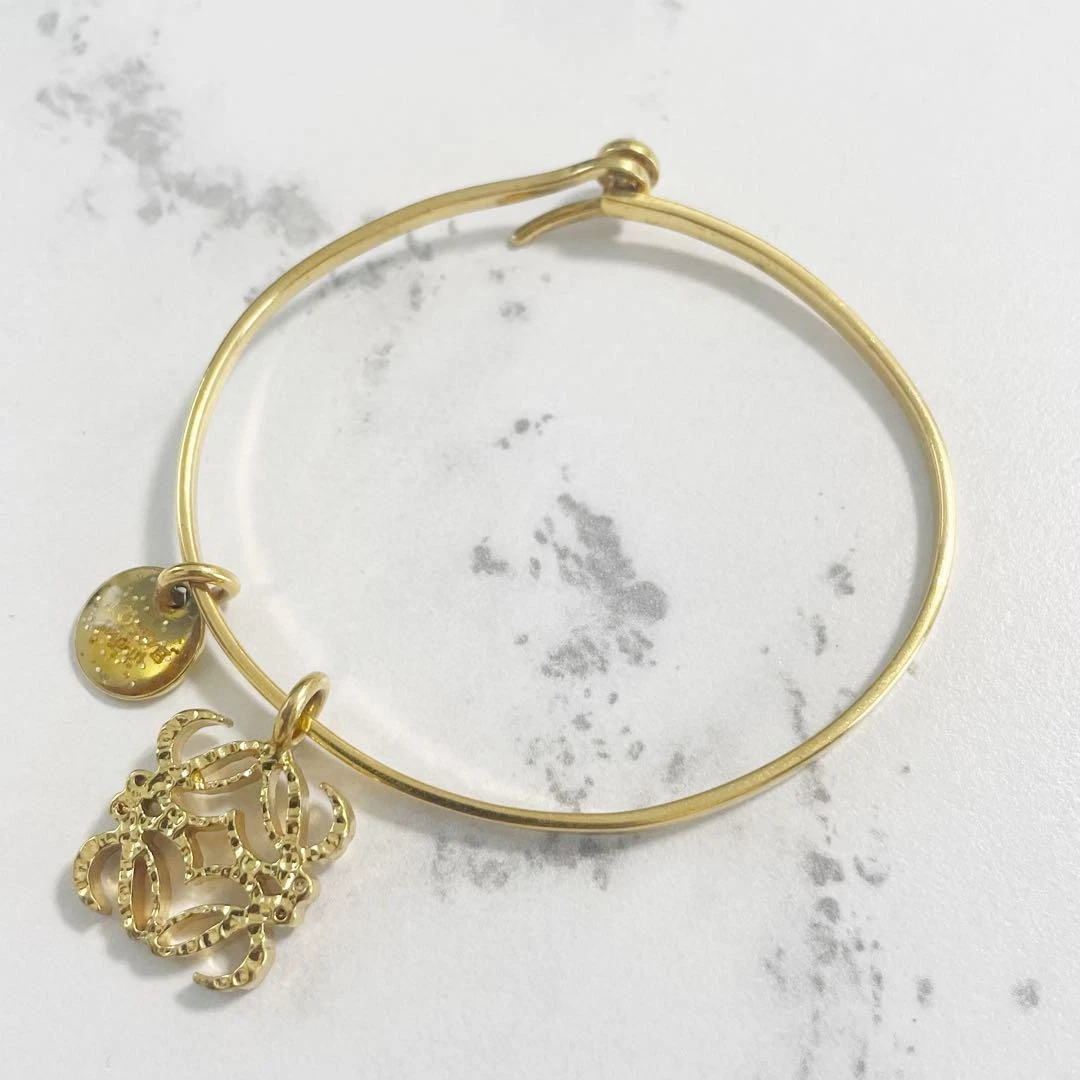 Raro Bracciale Loewe Charm Oro Anagramma