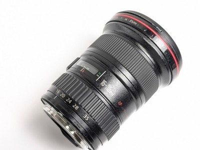 Canon EF 16-35mm F2.8 L II USM Objektiv [Top
