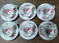 ROYAL ALBERT Tea cup and saucer set sold as a of 6 in good condition