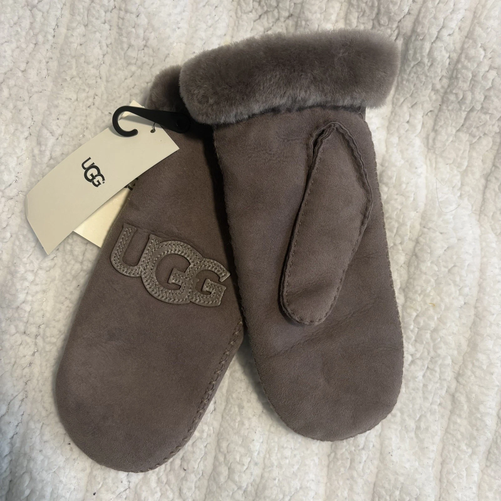 NWT UGG Sheepskin Mittens Shearling Gloves Dark Brown Hand Sewn Woman’s S/M