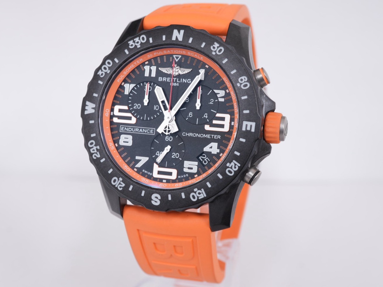 BREITLING Endurance Pro X82310 Quartz Mens Watch Excellent A7966