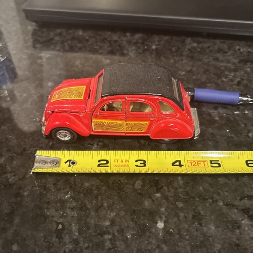 Welly Vintage Red Citroen 2cv Scale 1:36 Model #9046 Black Top - RARE - Picture 3 of 21