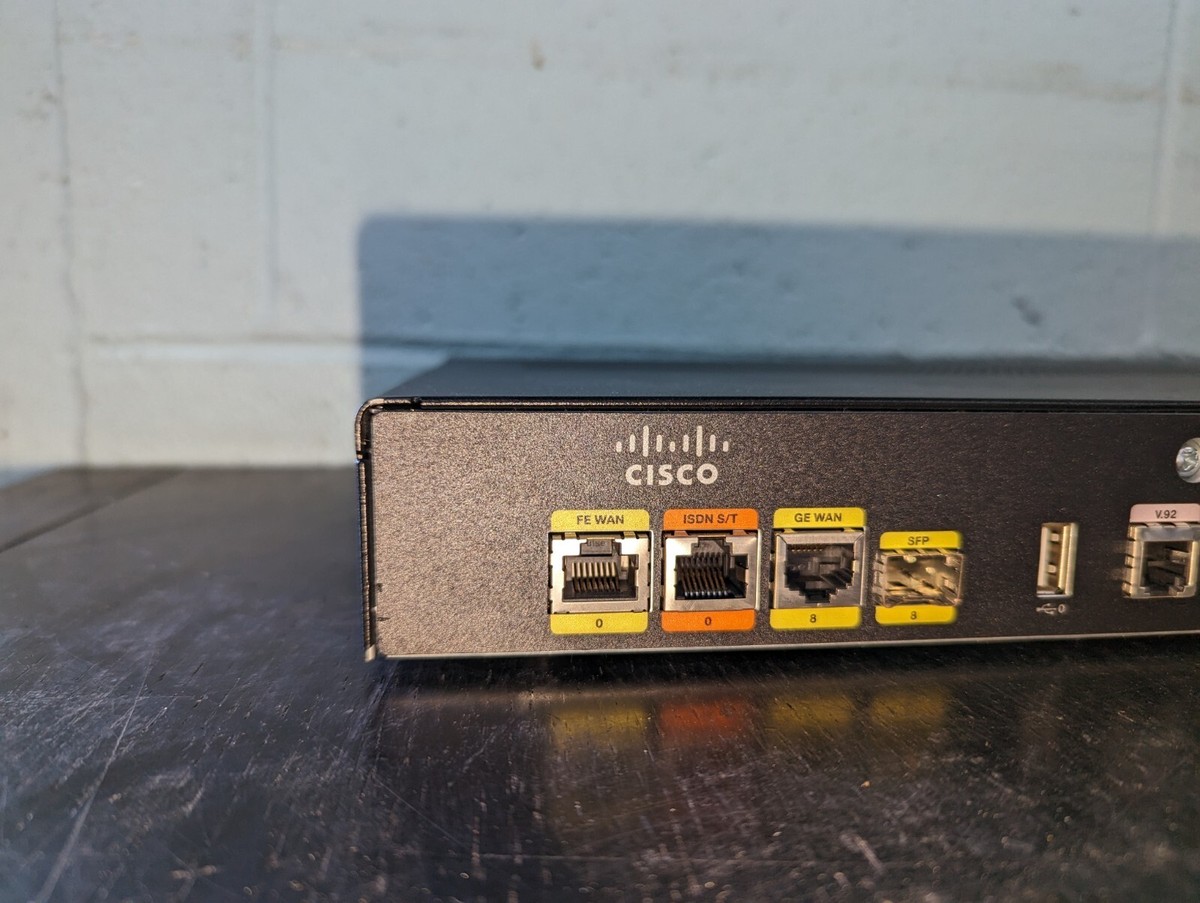 Cisco C891F-K9 Gigabit Ethernet Integrated Services Router / Cisco