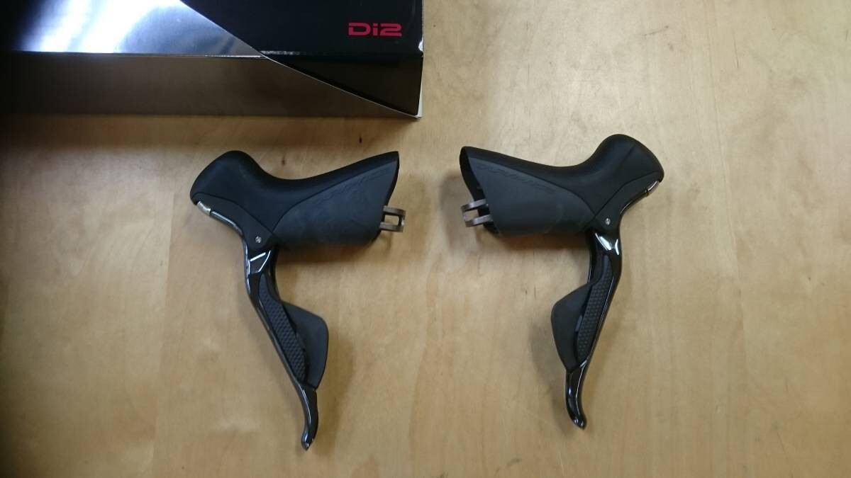 Shimano Dura Ace Di2 St-9070 2x11 Speed Electronic Drop Bar Shimano Dura Ace Di2 St-9070 2x11 Speed Electronic Drop Bar