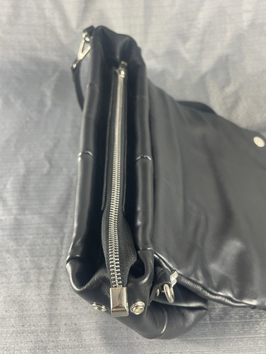 Isadora große Damen Handtasche gesteppt Schultertasche wandelbar Crossbody schwarz - Bild 21 von 21
