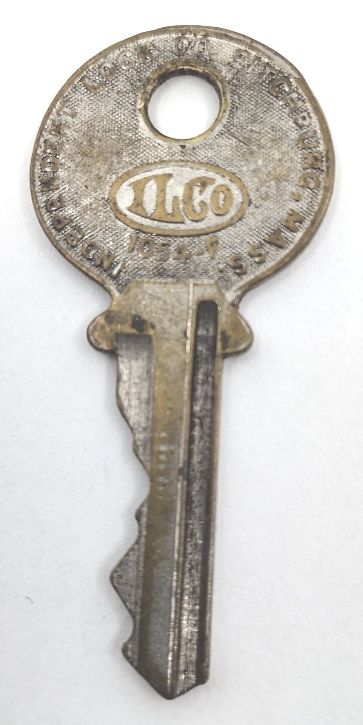 Vintage Key ILCO 1054 F 79297 Independent Lock Co Fitchburg Mass 2