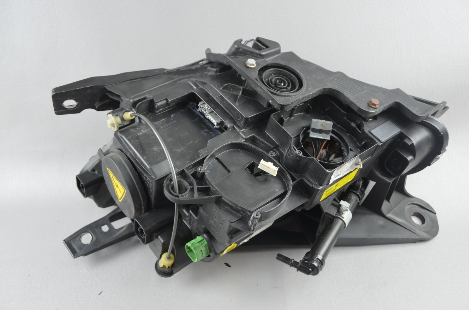 2014-2017 Maserati Quattroporte Right Passenger Side Xenon HID Headlight OEM 14